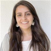 Diseñadora integral y máster en Diseño Textil y de Superficies ofrece clases particulares online de diseño gráfico y/o de estampados para adultos .